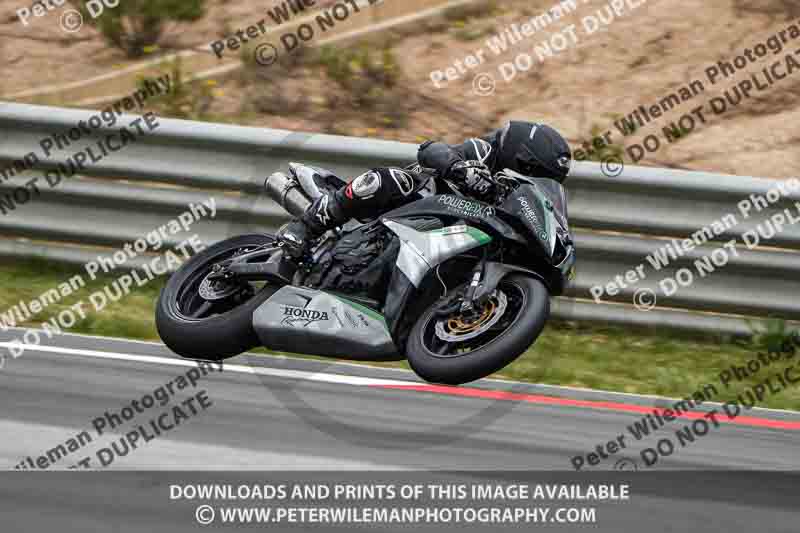 cadwell no limits trackday;cadwell park;cadwell park photographs;cadwell trackday photographs;enduro digital images;event digital images;eventdigitalimages;navarra;no limits trackdays;peter wileman photography;racing digital images;trackday digital images;trackday photos